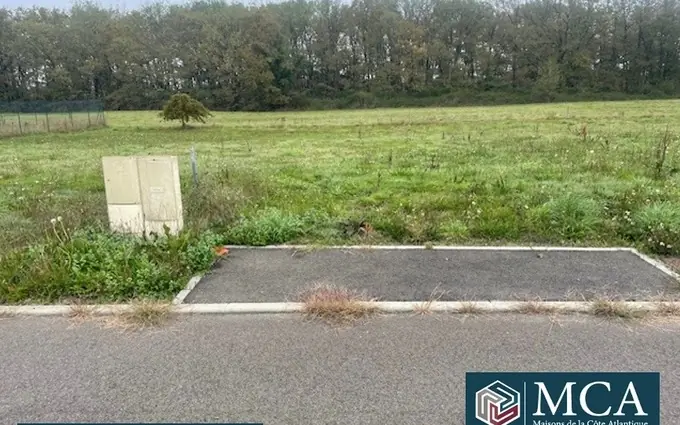 Terrain à partir de 678m² à Cazères-sur-l'Adour à Cazères-sur-l'Adour (40270)