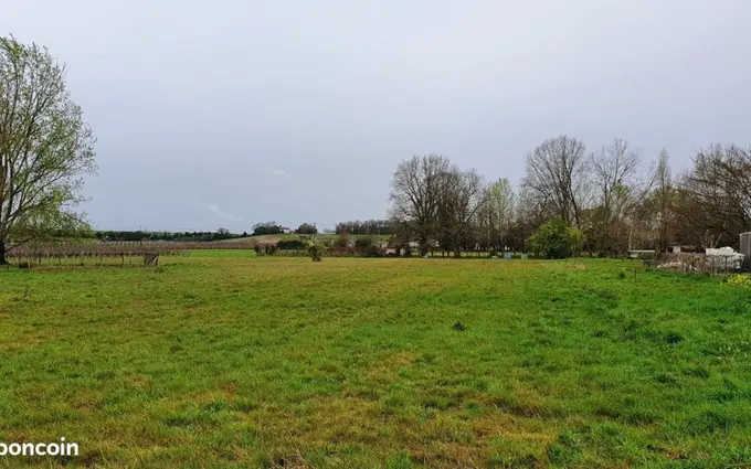 Terrain à partir de 380m² à Béguey à Béguey (33410)