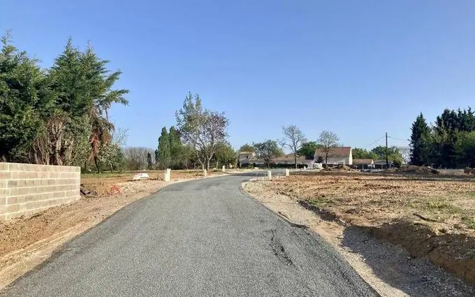 Terrain à partir de 550m² à Naujan-et-Postiac à Naujan-et-Postiac (33420)