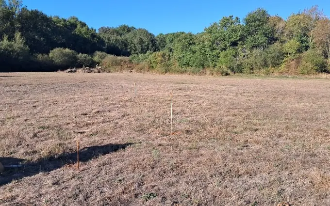 Terrain à partir de 768m² à Chepniers à Chepniers