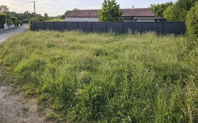 Terrain à partir de 600m² à Peujard à Peujard (33240)