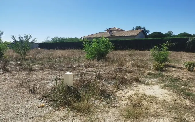 Terrain à partir de 300m² à Portets à Portets (33640)