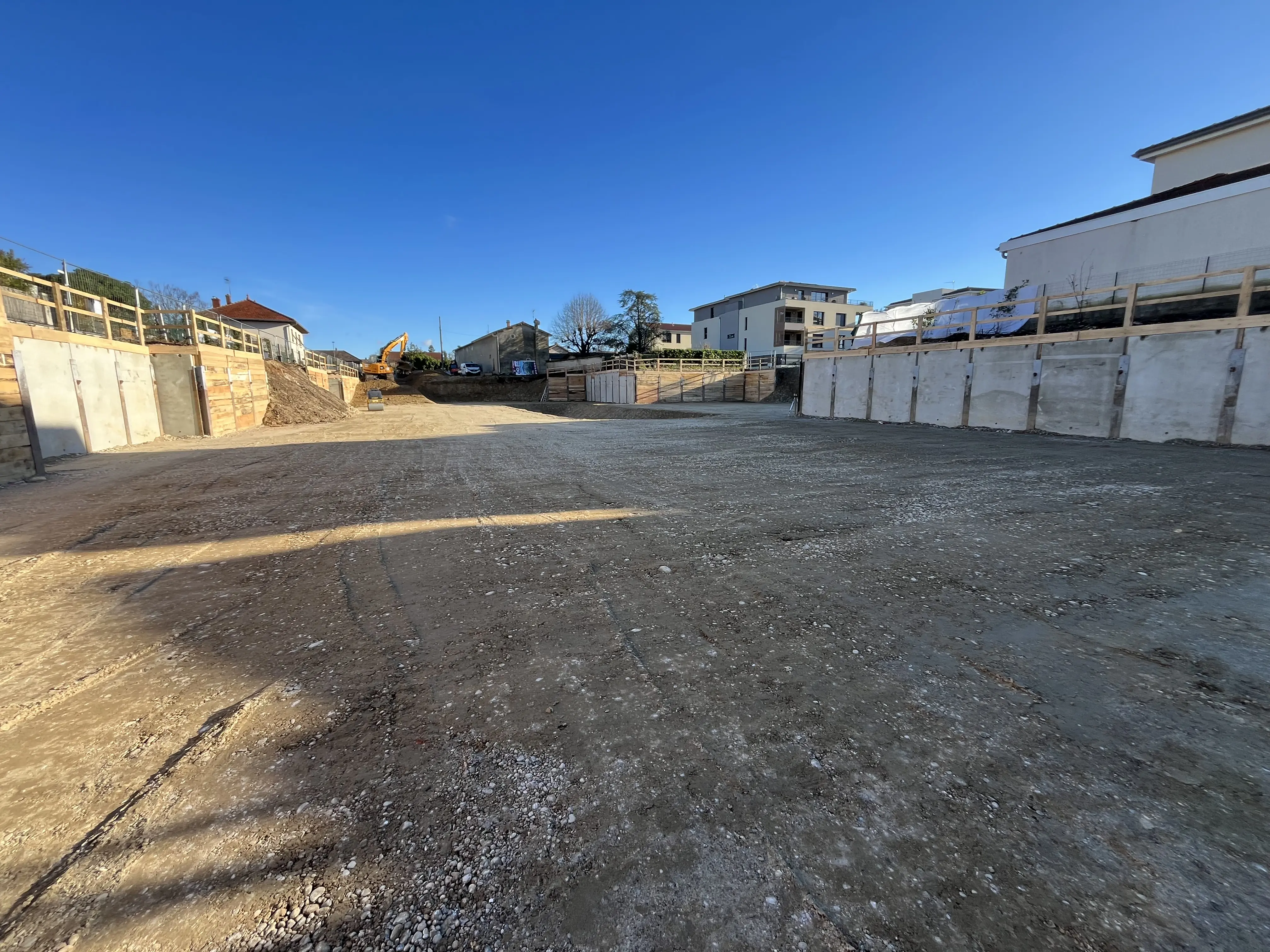 Patio d'azieu à Saint-Bonnet-de-Mure