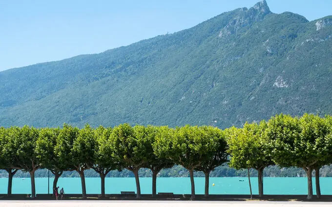 Rives d'aix à Aix-les-Bains
