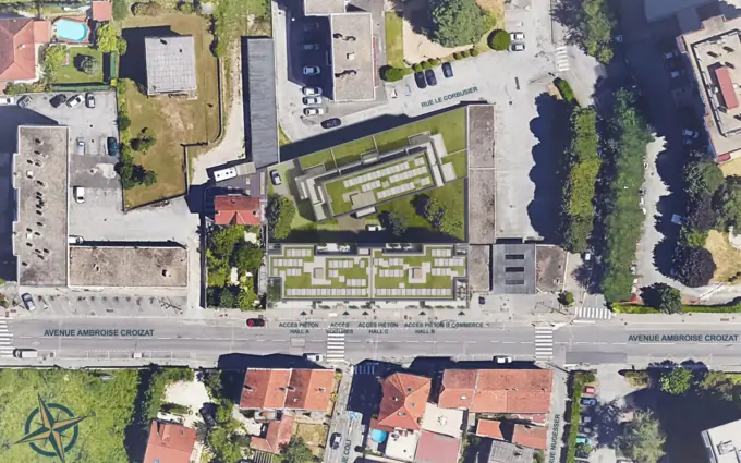 L’oiseau blanc à Saint-Martin-d'Hères