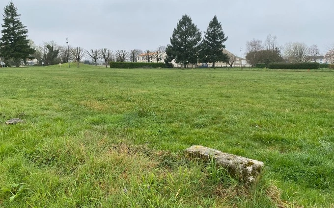 Terrain à bâtir à Geay à Geay (17250)