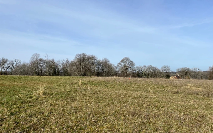 Terrain à bâtir à Salignac-Eyvigues à Salignac-Eyvigues (24590)