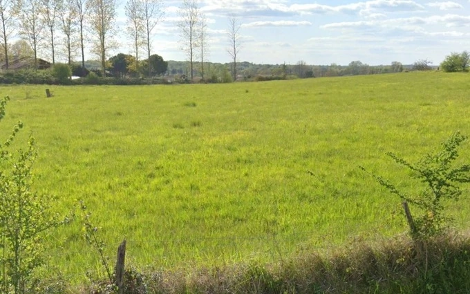 Terrain à bâtir à Lavergne à Vergne (47800)
