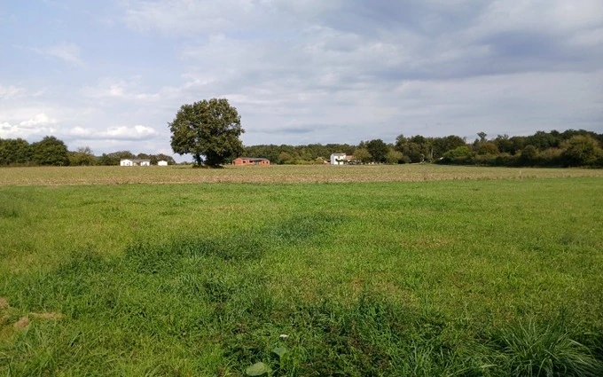 Terrain à bâtir à Tocane-Saint-Apre à Tocane-Saint-Apre (24350)