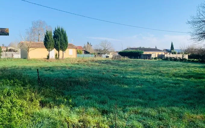 Terrain à bâtir à Saint-Christoly-de-Blaye à Saint-Christoly-de-Blaye (33920)