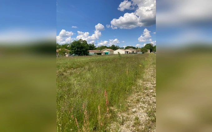Terrain à bâtir à Gours à Gours