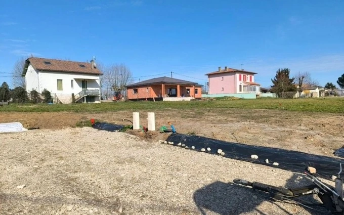 Terrain à bâtir à Sainte-Livrade-sur-Lot à Sainte-Livrade-sur-Lot (47110)