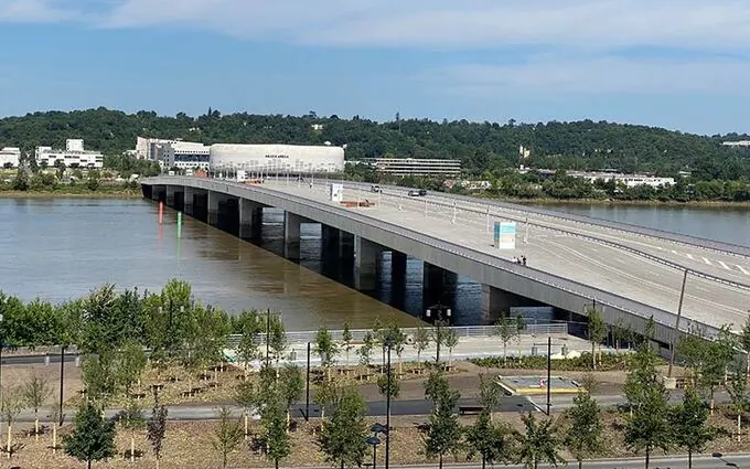 QUAI NEUF - OTAGO & CALLAO à Bordeaux