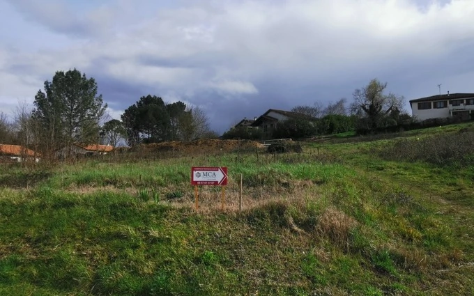 Terrain à bâtir à Langon à Langon (33210)