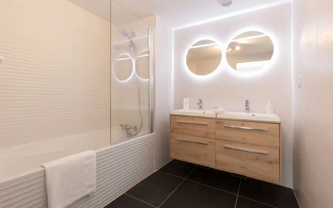 280 prado - t6 à Marseille 8ème