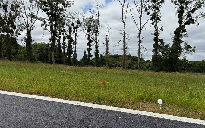 Terrain à partir de 591m² à Saintes à Saintes (17100)