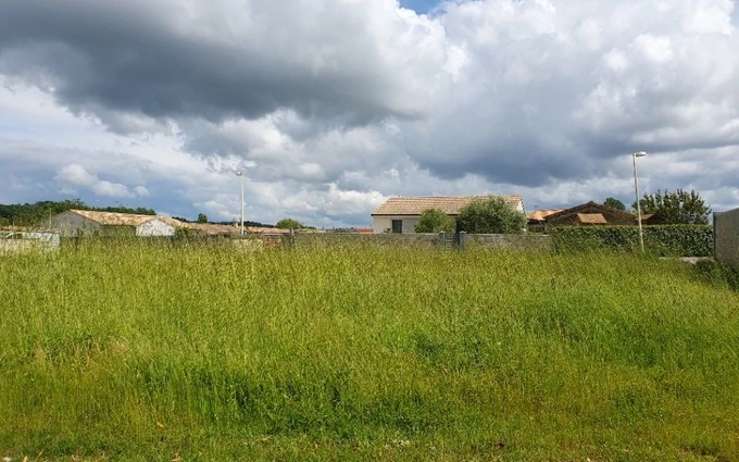 Terrain à partir de 835m² à Cubnezais à Cubnezais (33620)