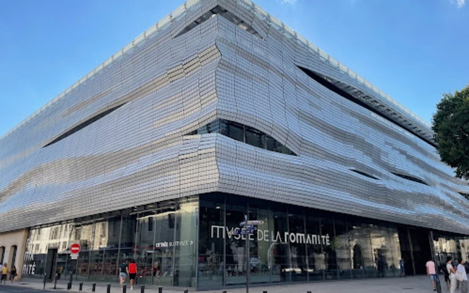 2NIMES à Nîmes