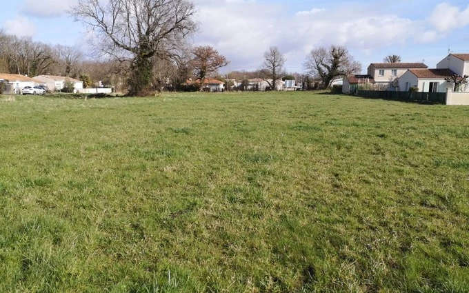 Terrain à partir de 404m² à Breuillet à Breuillet (17920)