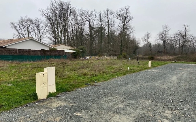 Terrain à partir de 582m² à Madirac à Madirac