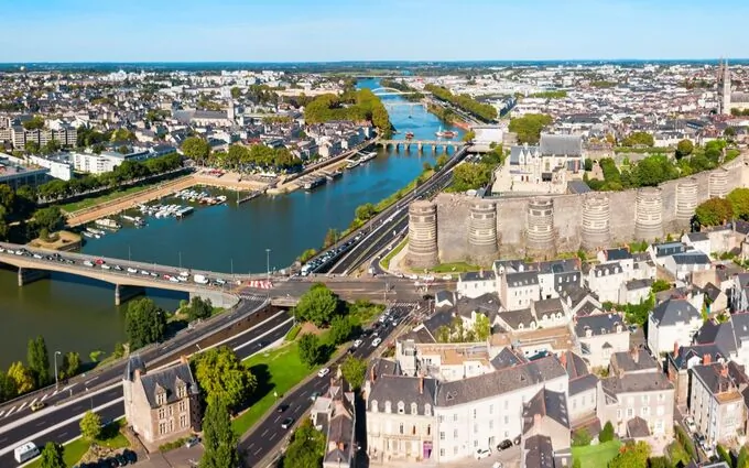 Studio 142 à Angers (49000)