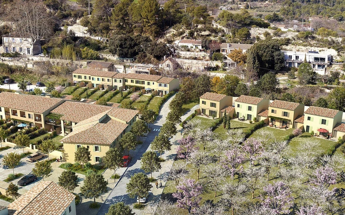 Cucuron petit village cadre d'exception dans le Lubéron à Cucuron