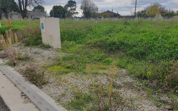 Terrain à partir de 675m² à Cubzac-les-Ponts à Cubzac-les-Ponts (33240)