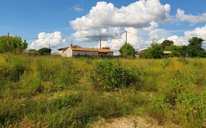 Terrain à partir de 601m² à Pugnac à Pugnac