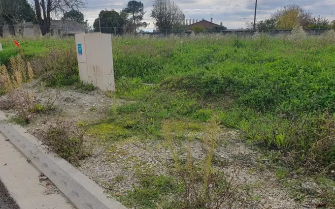 Terrain à partir de 640m² à Aubie-et-Espessas à Aubie-et-Espessas (33240)