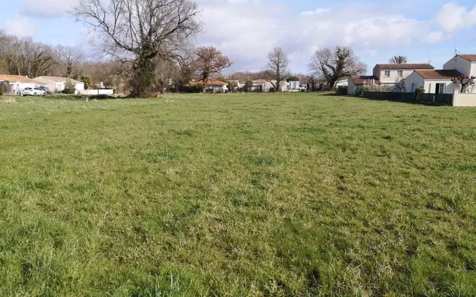 Terrain à partir de 404m² à Breuillet à Breuillet (17920)