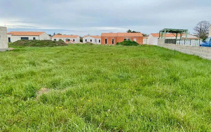 Terrain à partir de 664m² à Corme-Écluse à Corme-Écluse (17600)