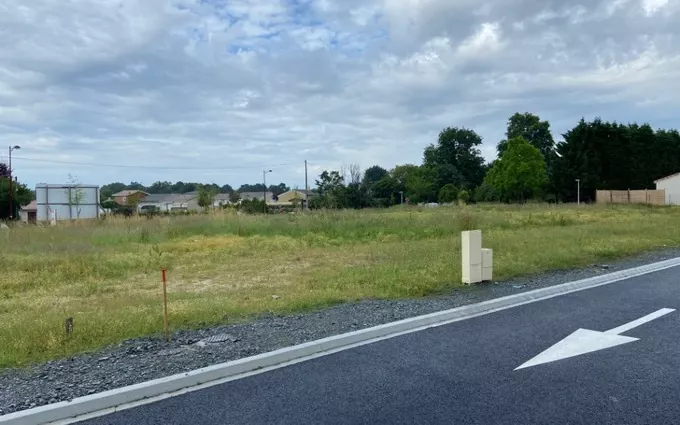 Terrain à partir de 587m² à Martillac à Martillac (33650)