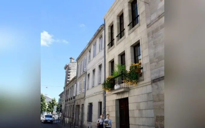 Bordeaux Déficit Foncier à 150m de la place de la Victoire à Bordeaux