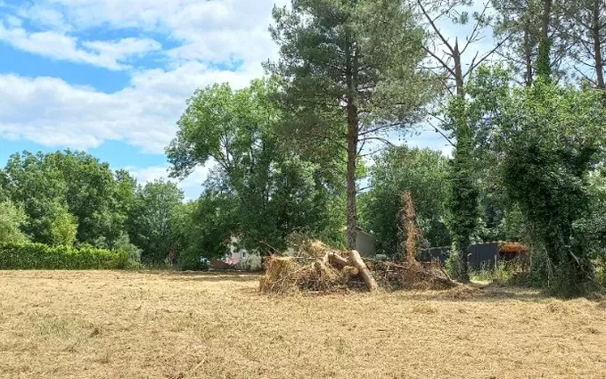 Terrain à partir de 1642m² à Ménesplet à Ménesplet (24700)