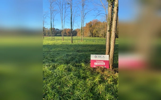 Terrain à partir de 890m² à vertheuil à Vertheuil (33180)