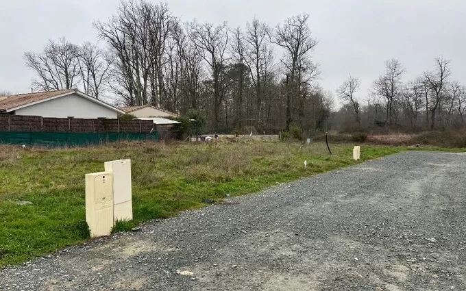 Terrain à partir de 582m² à Madirac à Madirac (33670)