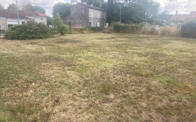 Terrain à partir de 600m² à Saint-Seurin-sur-l'Isle à Saint-Seurin-sur-l'Isle (33660)